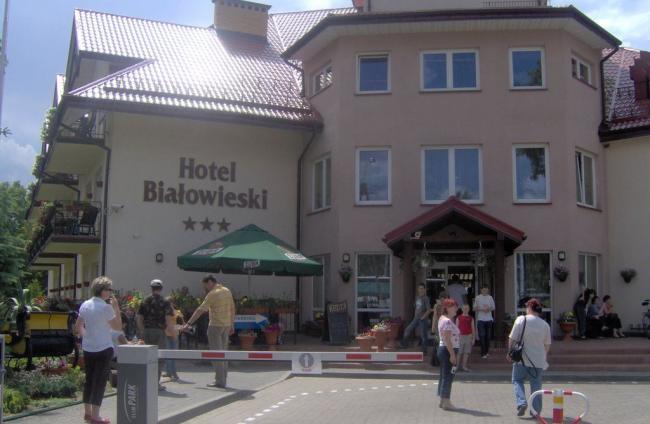 Hotel BIAŁOWIESKI - Białowieża